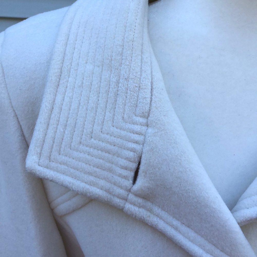 Ann Klein Cream/white jacket with gloves - Picture 2 of 8